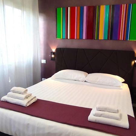 Ancient Rome Colosseum Modern And Bright Apartment Extérieur photo
